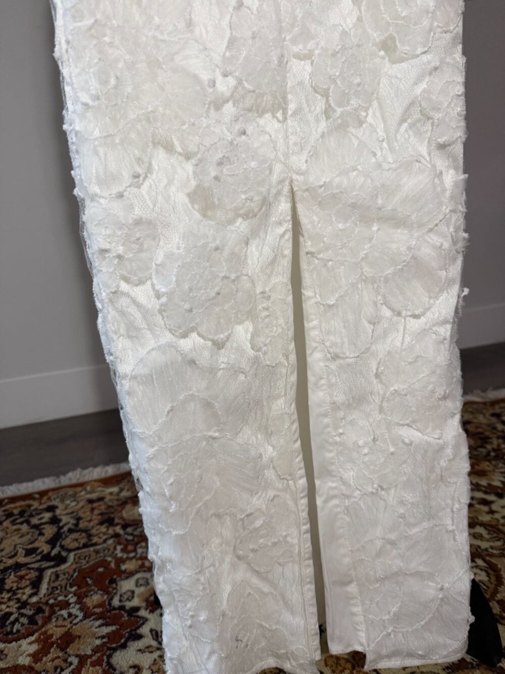 Eva Floral Embroidery Sheath Gown HOUSE OF CB - Size XS - Picture 6 of 6
